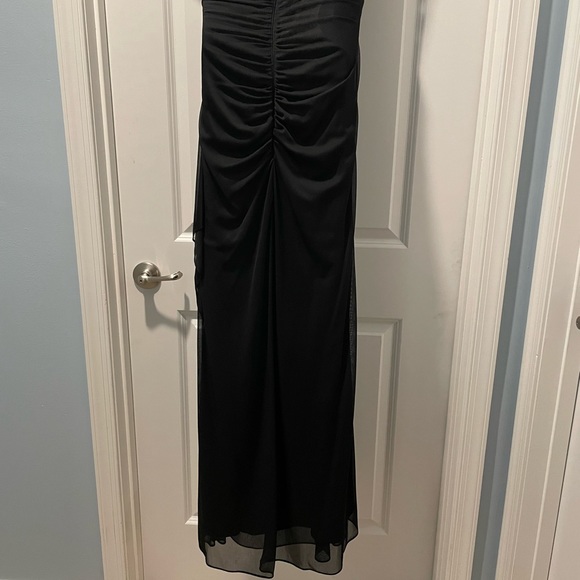 Black Formal Keyhole Dress - Picture 6 of 6